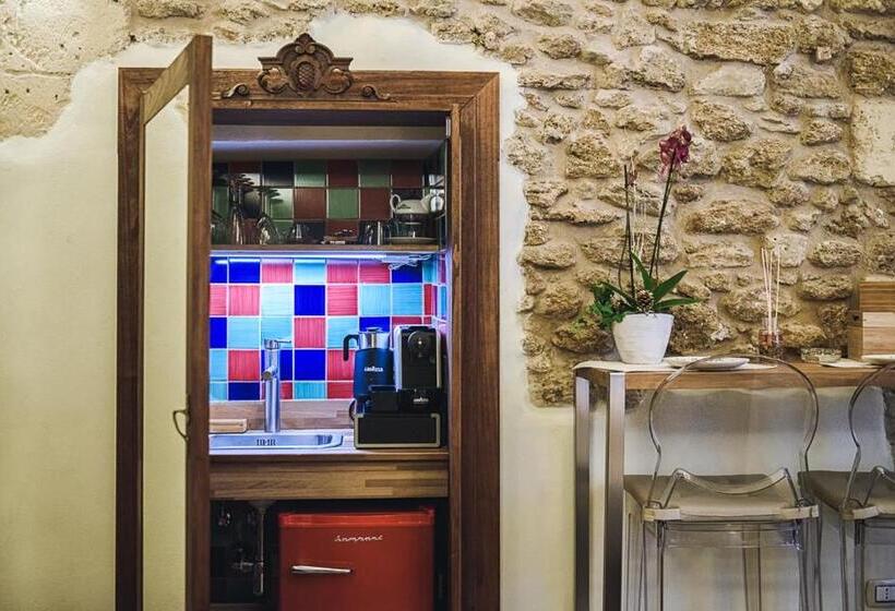 キングサイズベッドのスイートルーム, Sacratum B&b Suite Spa