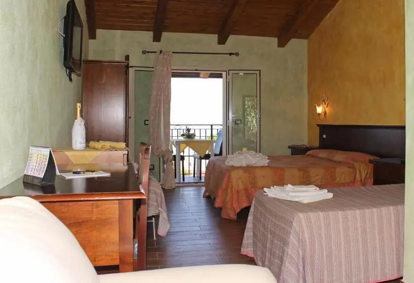 海の見えるスタンダードスタジオ, Villa Paladino   B&b E Guest House