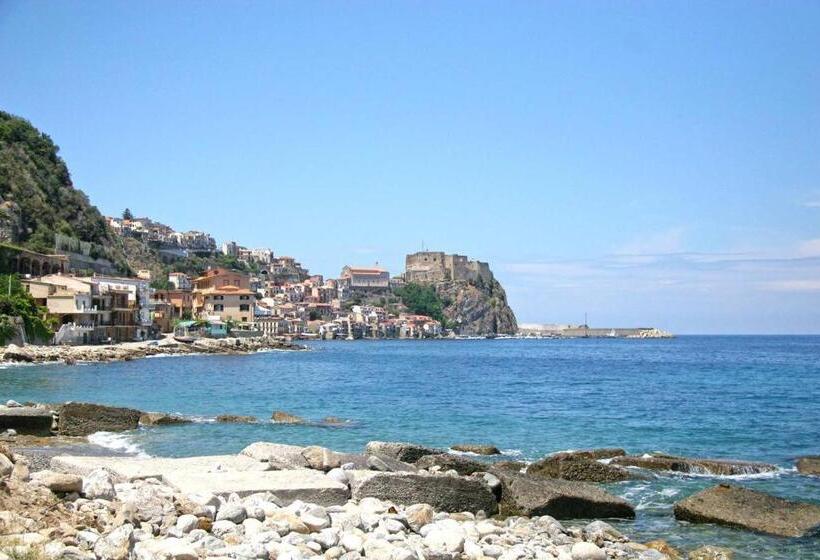 סטודיו סטנדרטי נוף לים, Villa Paladino   B&b E Guest House