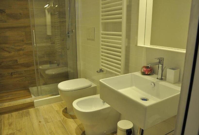 اتاق استاندارد, Al 32 B&b