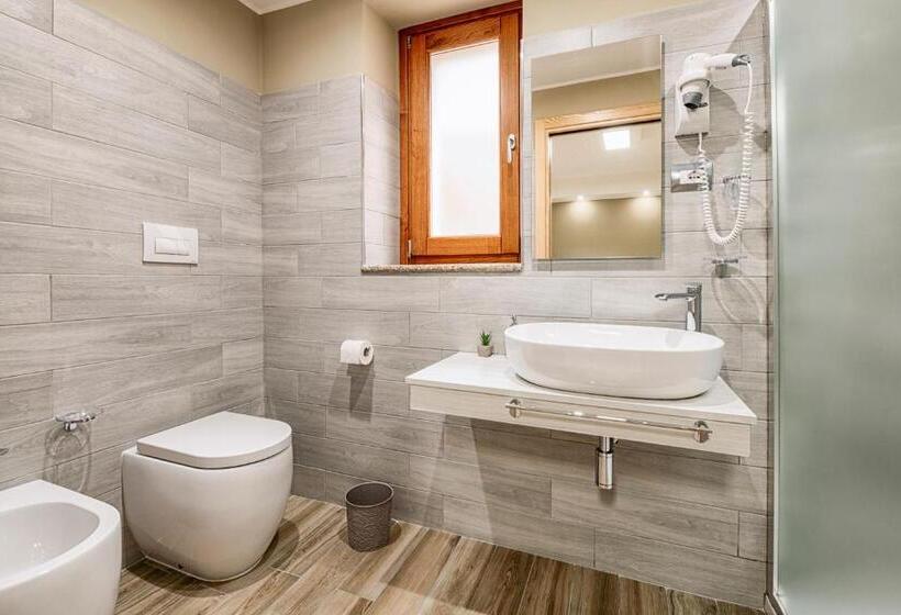 스탠다드 룸 킹사이즈 침대, B&b Silver Sleep