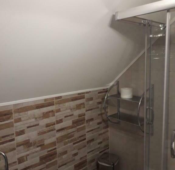 غرفة إقتصادية, Cseppkő Panzió