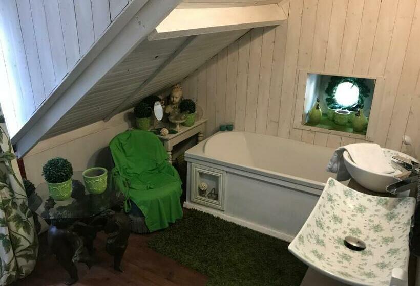 سوییت خانوادگی, Domaine De La Bastille