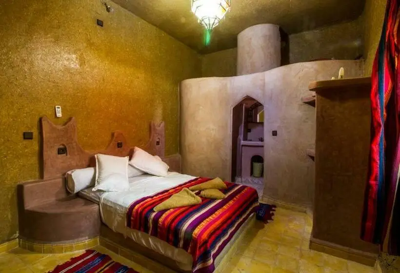 Standard Kolmen Hengen Huone, Riad Amar