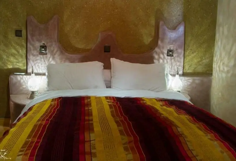 Standard Kolmen Hengen Huone, Riad Amar
