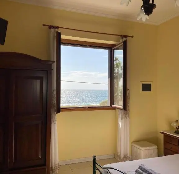 キングサイズベッドのスタンダードルーム, Belvedere4colonne B&b Rooms & Suites