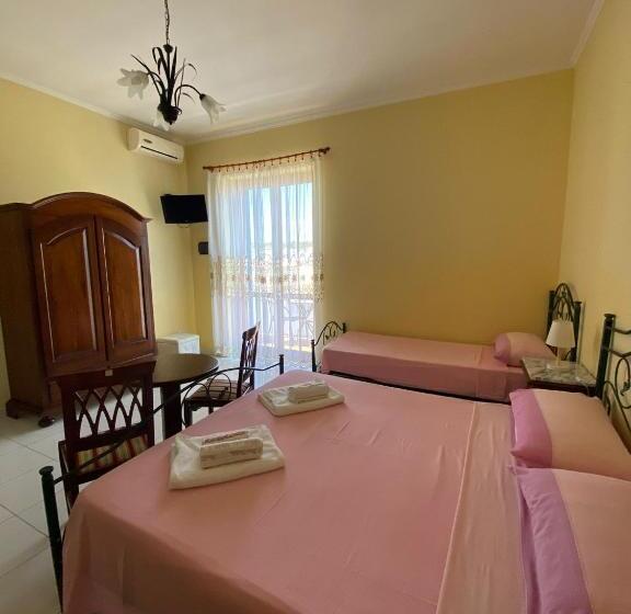 Трехместный Номер Deluxe Вид на Море, Belvedere4colonne B&b Rooms And Suite