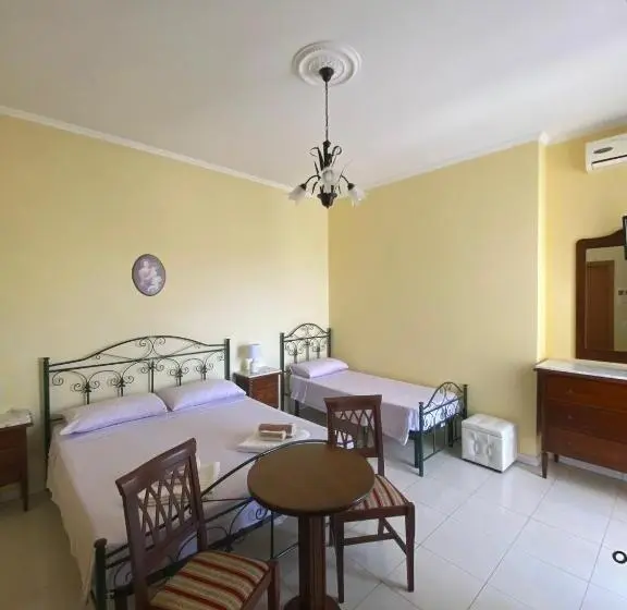 デラックストリプルルーム, Belvedere4colonne B&b Rooms & Suites