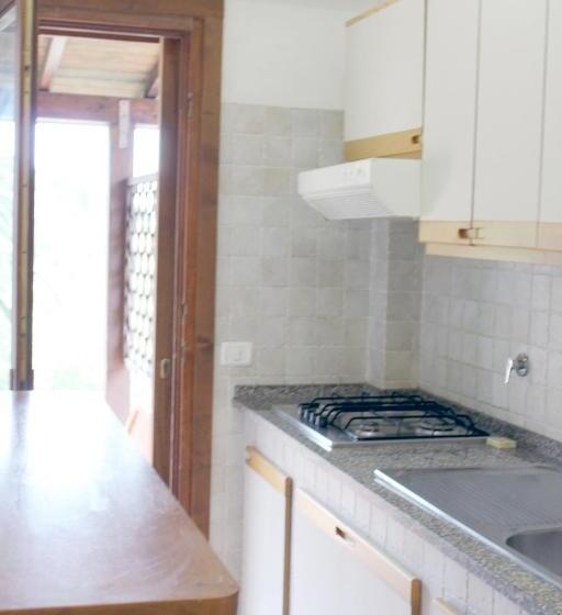 带1个卧室的带阳台的公寓, Casa Roberta