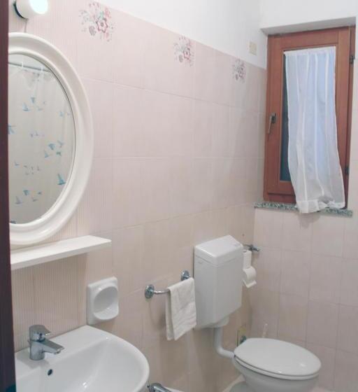 带1个卧室的带阳台的公寓, Casa Roberta