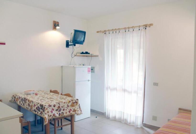 带1个卧室的带阳台的公寓, Casa Roberta