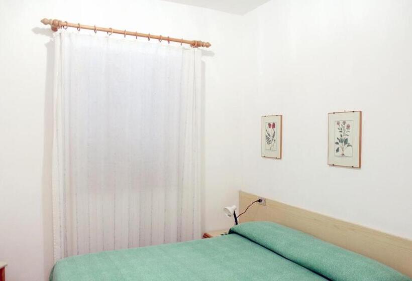 带1个卧室的带阳台的公寓, Casa Roberta