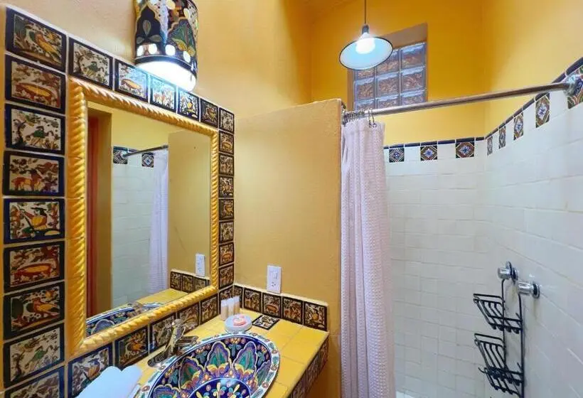 キングサイズベッドのスタンダードルーム, Estrellita S Bed & Breakfast