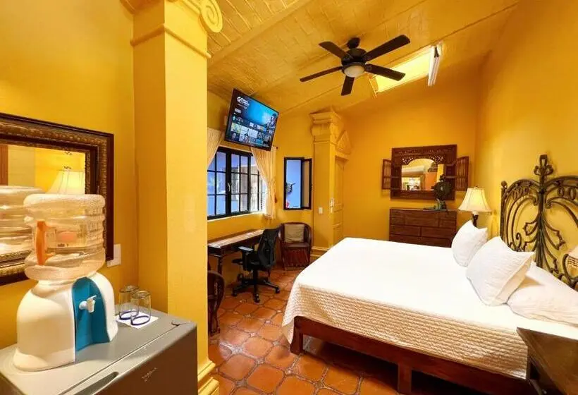 キングサイズベッドのスタンダードルーム, Estrellita S Bed & Breakfast