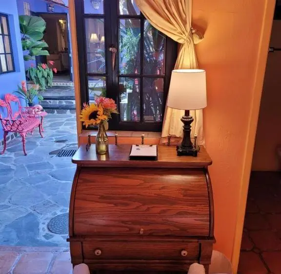 スーペリアトリプルルーム, Estrellita S Bed & Breakfast