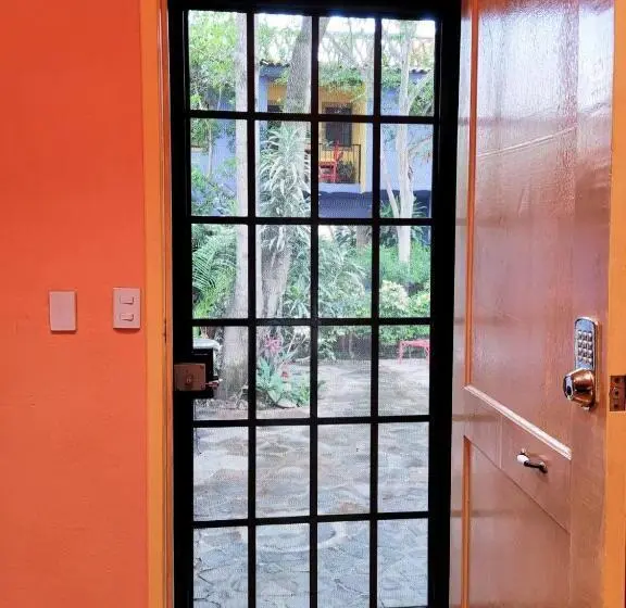 スーペリアトリプルルーム, Estrellita S Bed & Breakfast