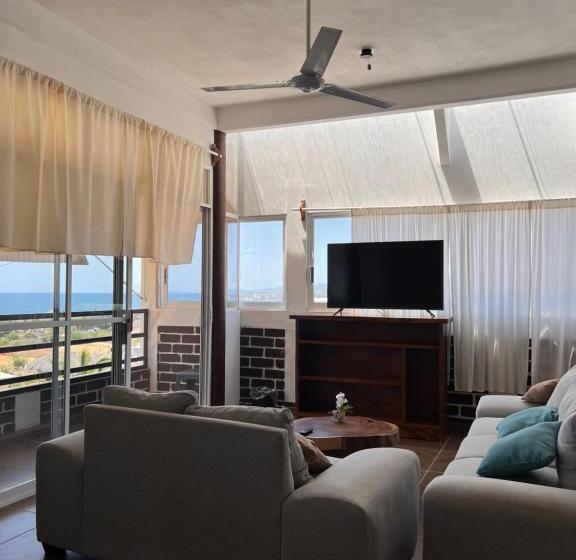 استودیوی استاندارد با چشمانداز دریا, Casa Terranova