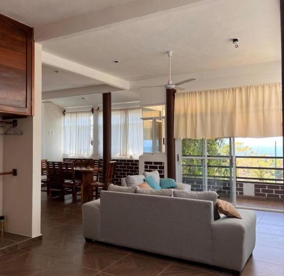 استودیوی استاندارد با چشمانداز دریا, Casa Terranova