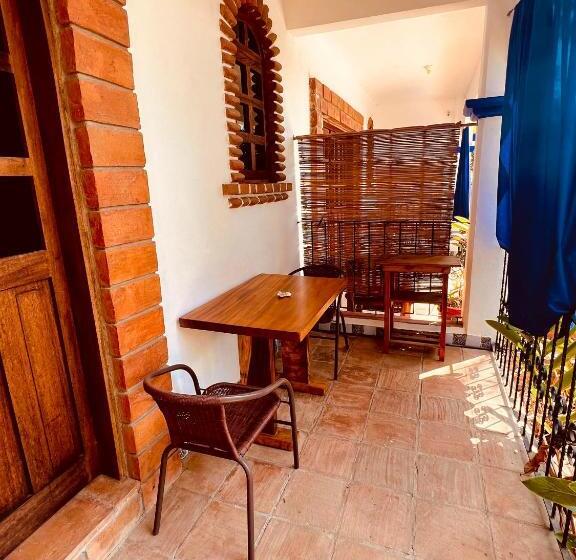 بانگلوی لوکس, Casa Terranova