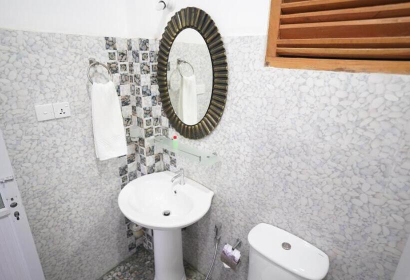 스탠다드 트리플 룸, Nilaveli Hybrid Holiday