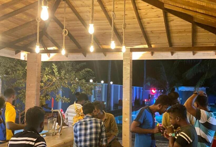 스탠다드 트리플 룸, Nilaveli Hybrid Holiday