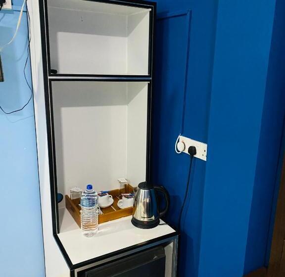 이코노미 룸, Nilaveli Hybrid Holiday