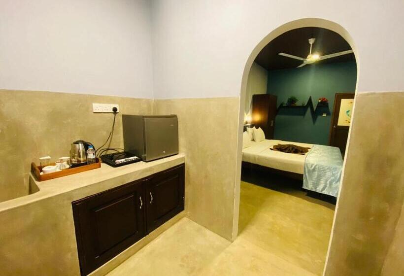 샬레, Nilaveli Hybrid Holiday