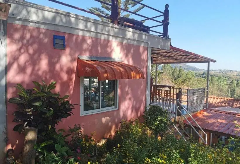 スタンダードトリプルルーム, บ้านไม้สายหมอกเขาค้อ โฮมสเตย์ Bann Mai Sai Mhog Khao Kho Homestay