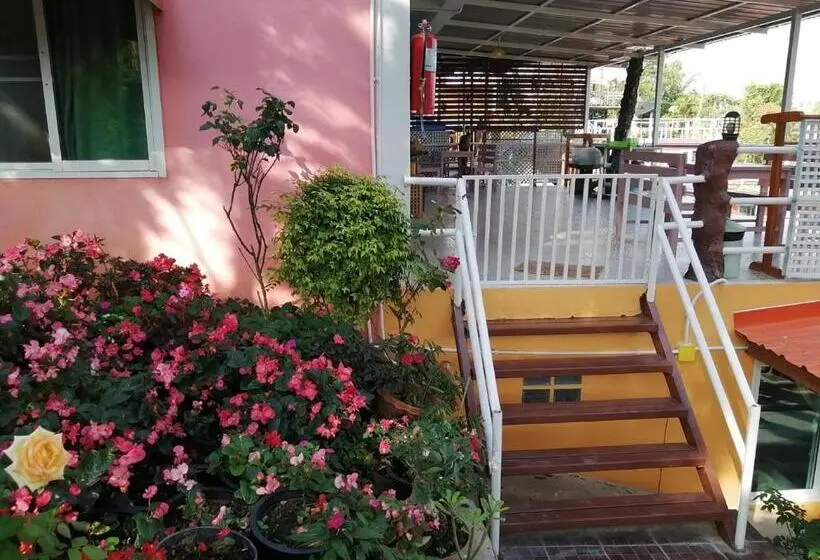 スタンダードトリプルルーム, บ้านไม้สายหมอกเขาค้อ โฮมสเตย์ Bann Mai Sai Mhog Khao Kho Homestay