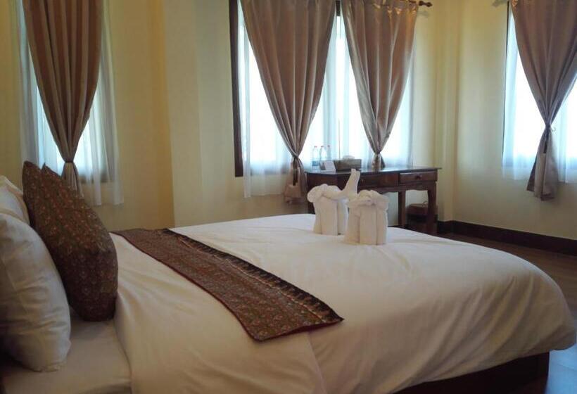 חדר דלוקס לשלושה, Baan Bussaba