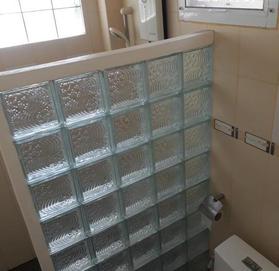 بنجلو ديلوكس, Belinda Home