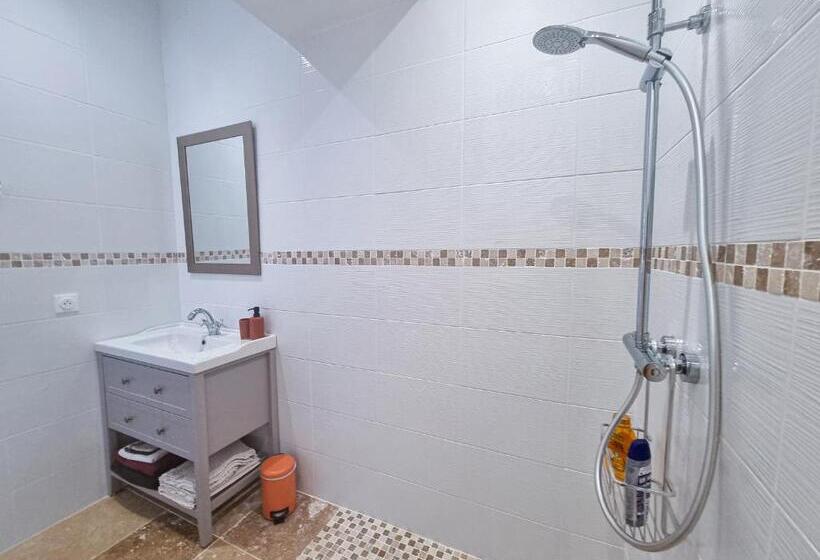 别墅: 1间卧室带游泳池, Chateau Erigoye