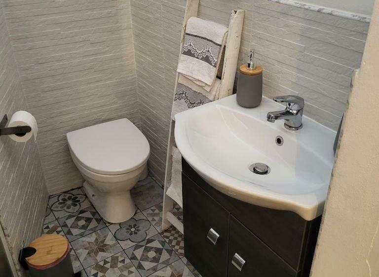 غرفة قياسية مزوَّدة بشُرفة, Da Nina