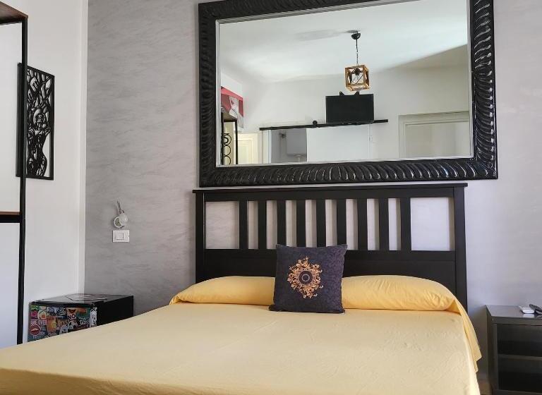 غرفة قياسية مزوَّدة بشُرفة, Da Nina