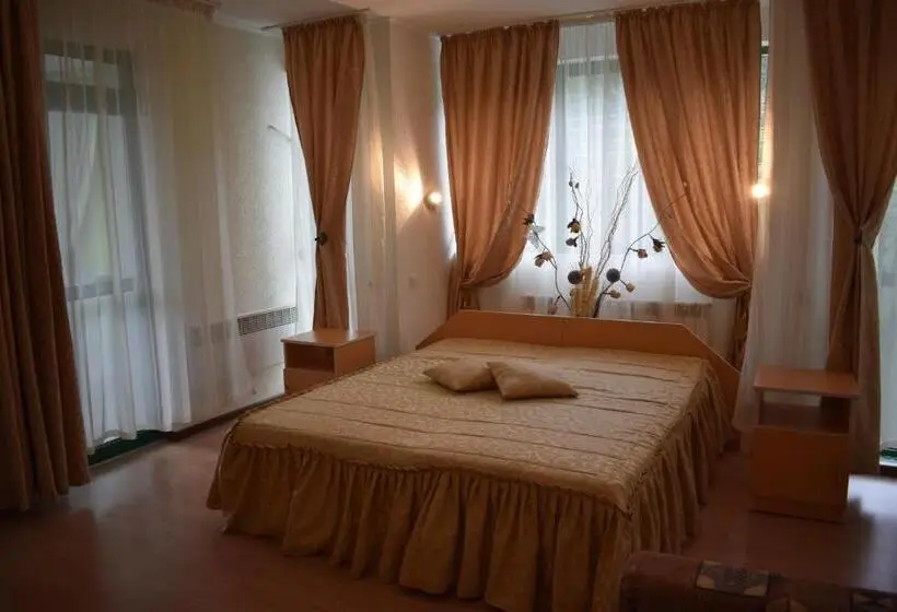 デラックストリプルルーム, Guest Rooms Waterfall