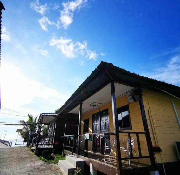 غرفة قياسية, Paya Debloc Village