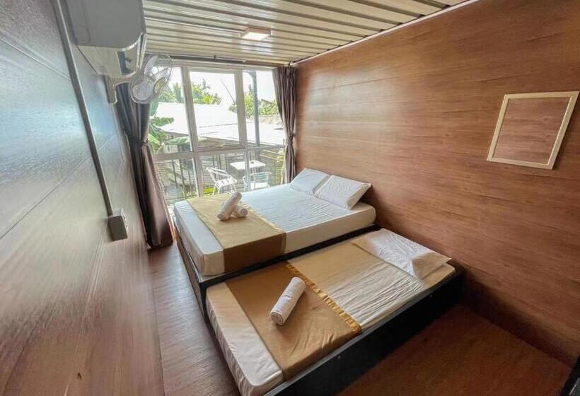 غرفة سوبيريور, Paya Debloc Village