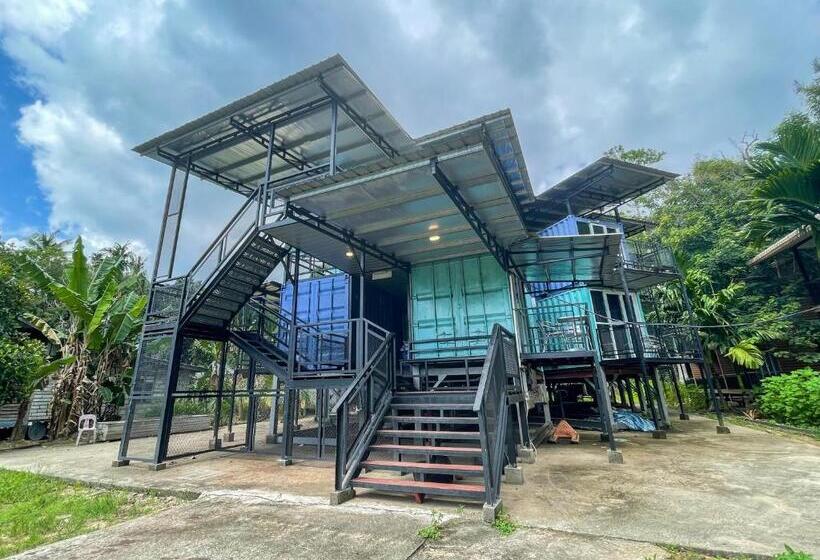 غرفة سوبيريور, Paya Debloc Village