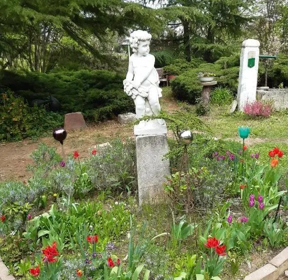 ガーデンビューのスタンダードワンルーム, Villa Magdi Vendégház