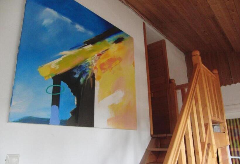 マウンテンビューファミリールーム, Villa Magdi Vendégház