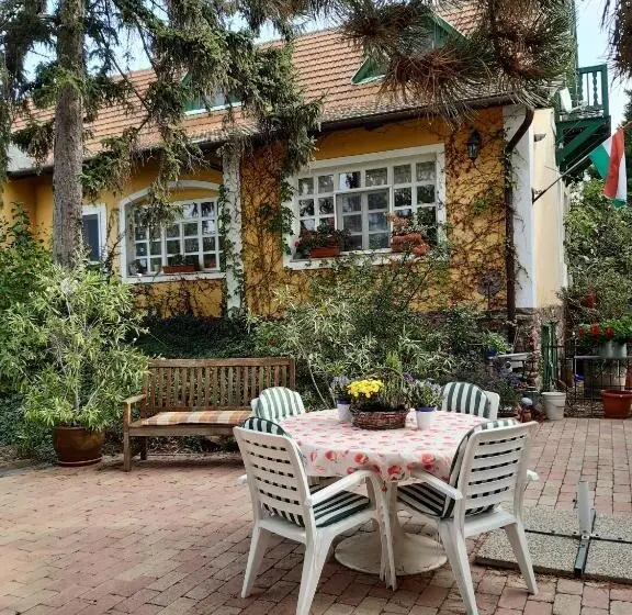 キャビン, Villa Magdi Vendégház