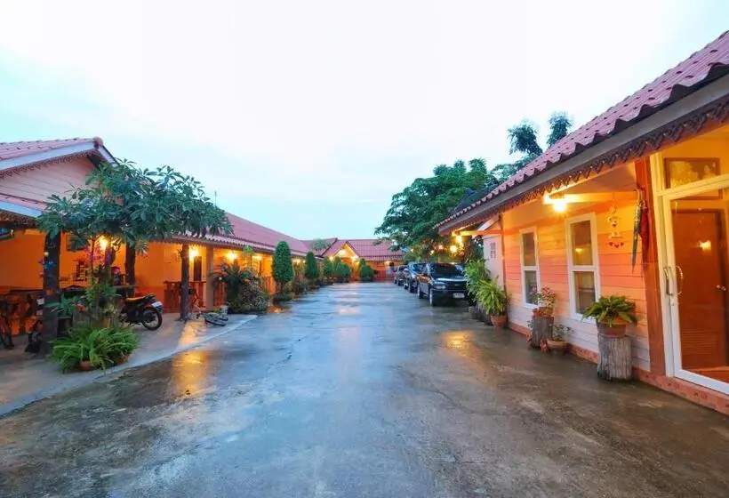 エコノミールーム, Boathouse Resort Suanphung