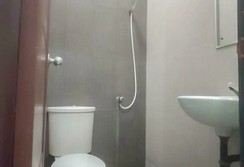 スタンダードシングルルーム, Colombus Residence Karawang Mitra Reddoorz