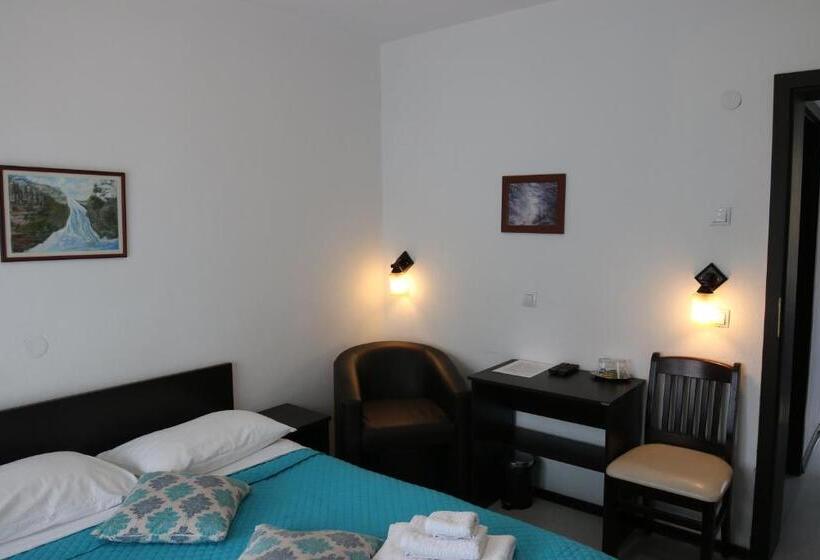 スタンダードルーム, Cabana Transalpina