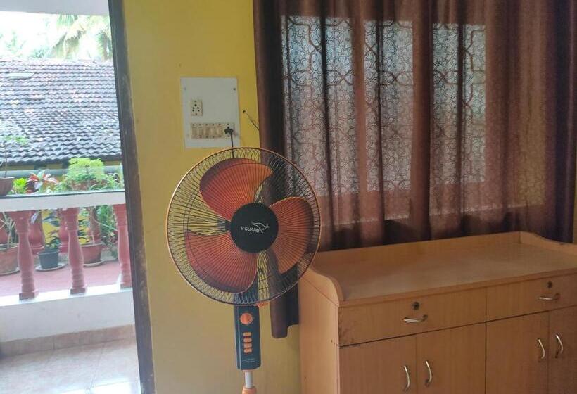 Economy Kamer, Casa De Olga