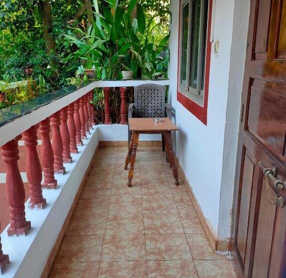 Economy Kamer, Casa De Olga