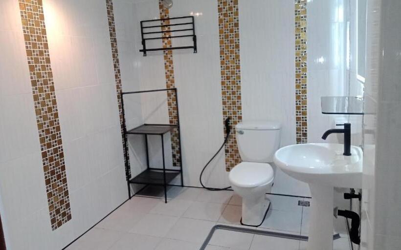 Студия Стандарт, Living Room Guesthouse & Cafe Bar