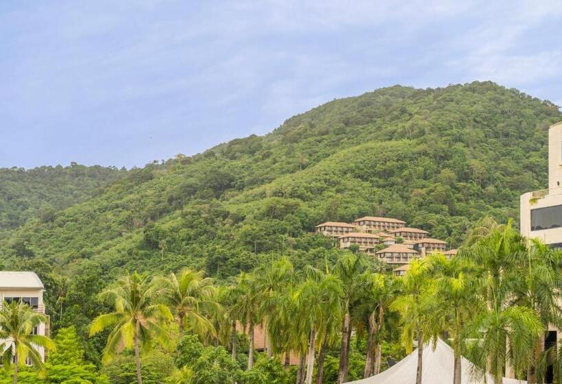 Номер Стандарт с Балконом, Living Room Guesthouse & Cafe Bar