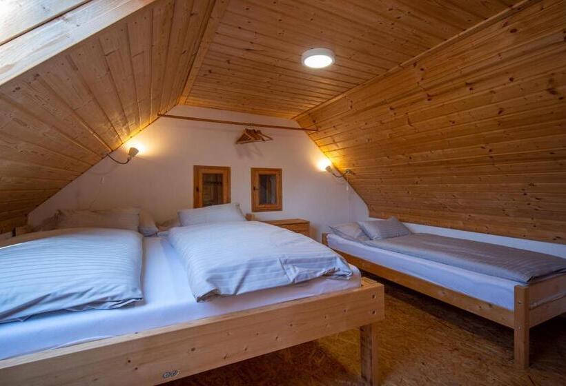 استودیو خانوادگی, Penzion Koucký