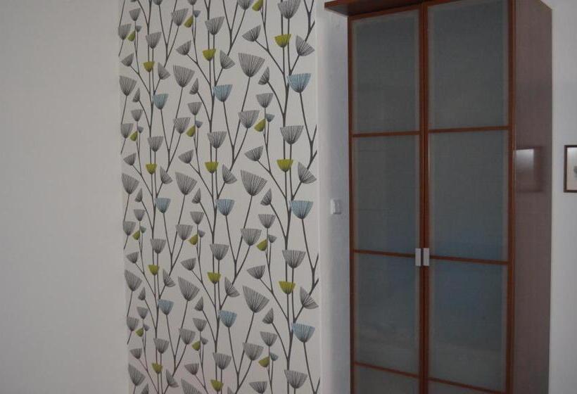 جناح عائلي, Penzion U žabáka